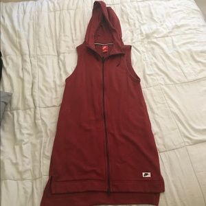 Beautiful burnt orange color Nike top size Small